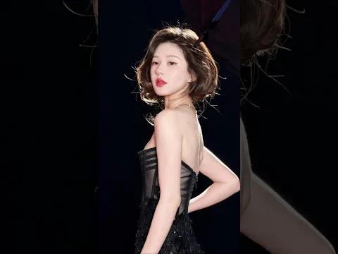 Zhao Lusi short hair VS long hair π #zhaolusi #rosyzhao #θ΅΅ι²ζ