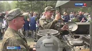 В омском парке Победы в честь 9 Мая прошёл первый фестиваль солдатской каши