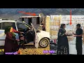 Download Lagu Husband's Return: Zainab Buys a Gift for Hojjat, Second Wife's Jealousy of First Wife