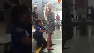 التفتيش الغير أخلاقي التي تفرضه السلطات الامريكية في مطاراتها  التفتيش الغير أخلاقي التي تفرضه السلطات الامريكية في مطاراتها