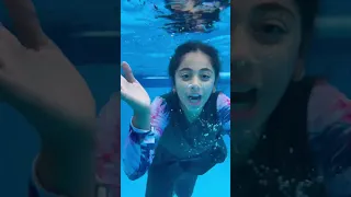 خلودة ومالك وميرنا تحت المي 