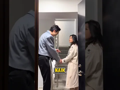 Kenapa Turun Tangganya Kayak Gitu?! 😂