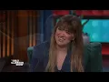 Jeff Daniels Shocks Kelly Clarkson With Moving Original Song Performance
