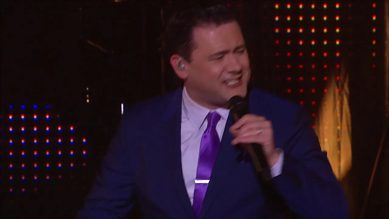 Runaround Sue (Dion Cover) - Under the Streetlamp - ft. Michael Ingersoll Runaround Sue (Dion Cover) - Under the Streetlamp - ft. Michael Ingersoll