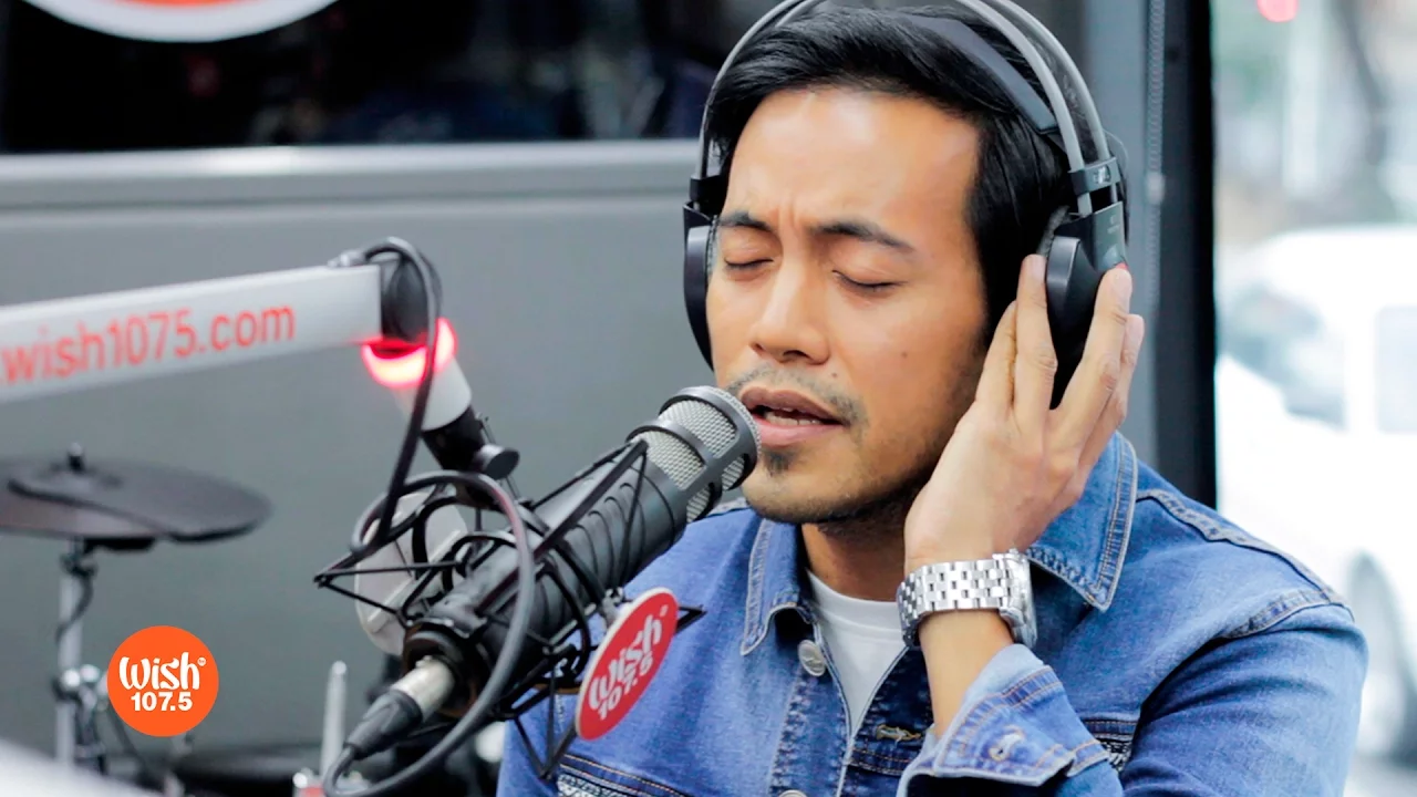 Jeffrey Hidalgo performs "Can This Be Love" LIVE on Wish 107.5 Bus