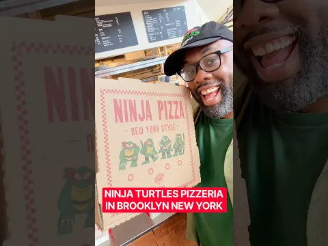 Ninja Turtles Pizzaria in New York for NYCC #tmnt #ninjaturtles #pizza