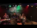 Download Lagu Atlantic Showcase met Sunset Drive