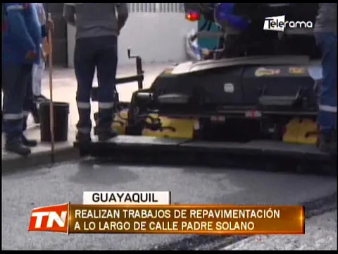 Realizan trabajos de repavimentación a lo largo de calle Padre Solano