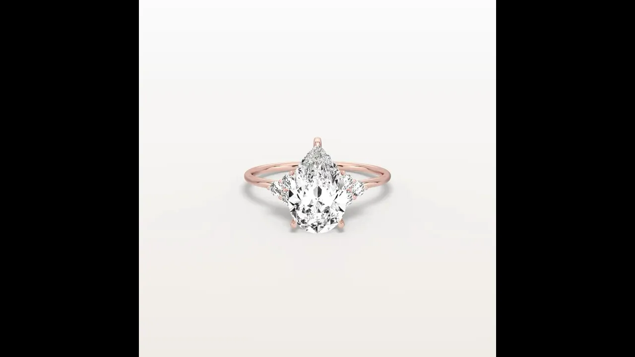 Juliette丨2CT Pear Cut Lab Grown Diamond Cluster Ring with Round Accents in 14K Gold/Platinum