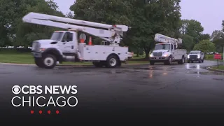 Amid lingering power outages people in Northwest Indiana swarm gas stations to fill up generators
