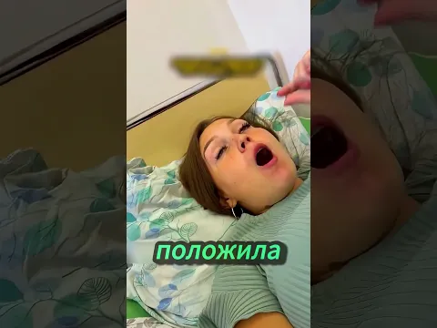 Малыш выбирает, что ему вкуснее! 👶🍪😂