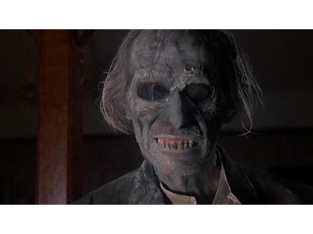 Tales from the Crypt (1972) Trailer