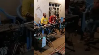 الفنان بشار الملك والعازف حيدر الاصيل علي الحلاق ٠٧٨٢٨٩٤٩٩٣٥ 