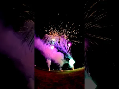 A Colorful & LOUD Firework Finale! #Fireworks #Shorts
