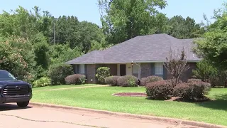 Texarkana man dead wife critically wounded in stabbing son arrested