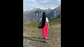 اسألو منهو ابوها وجدها        دندنها