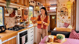 Tekerlekli Evimizi Sonbahara Hazırlıyoruz 🍂 | Duvar Boyama, Dekorasyon ve Sıcak Yemek