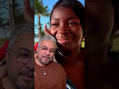 JOVEM FICA ENCANTADO COM MOÇA DE OLHO VERDE