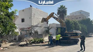 مشهد محزن بالمدينة القديمة بالبيضاء أسر درب التازي ت خرج أثاثها وتود ع منازلها المنهارة أمام أعينها 