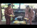 Download Lagu Quá Hấp Dẫn Khi Mẹ Chồng và Nàng Dâu Trổ Tài Chiên Bánh Xèo Truyền Thống | BQCM \u0026 Family T1140