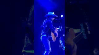 Download Cowboys and Angels - Dustin Lynch MP3