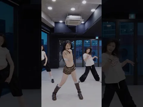 Gyuri CHOREOGRAPHY©️KATSEYE - Hootie Frutti
