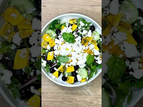 INSALATA alla GRECA con FRITTATA🍳☀️ #Shorts