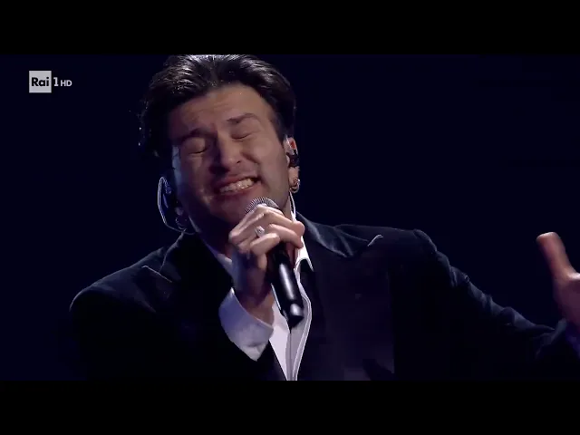 Sanremo 2026 - Eddie Brock canta Avvoltoi