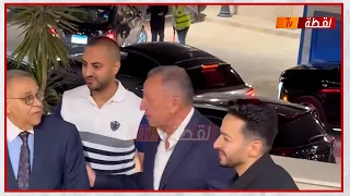 لحظة وصول الخطيب عزاء هانى شاكر و حمادة هلال و مصطفي قمر في استقباله دندنها