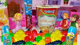 الفقاعات تسقط من البلكونه عائلة عمر جنه ورؤي مامتي دكتورة 