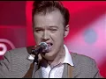 Edwyn Collins - A Girl Like You (Top Of The Pops, 15.06.1995)