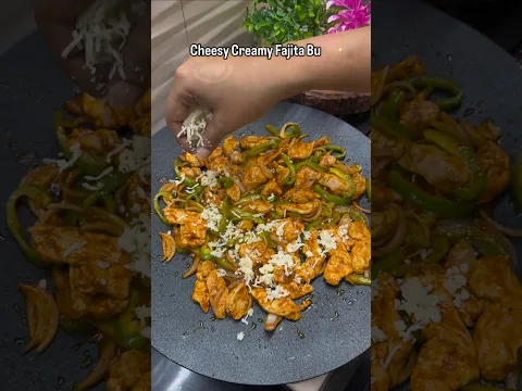 Creamy Cheesy Fajita Burgers ✨️ #ytshorts