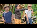 Download Lagu Thu's friend came to visit. Her ex-mother-in-law tricked him into helping her garden.