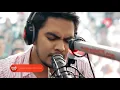 Jason Marvin performs "Tahan Na" LIVE on Wish 107. Bus