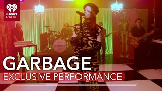 garbage performs 