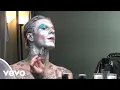Download Lagu The Neighbourhood - Silver Lining (Official Lyric Video)