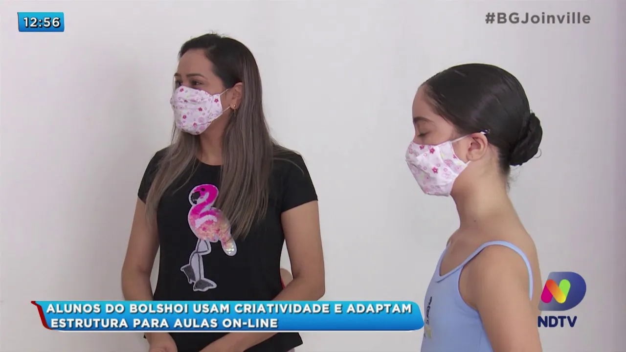 Alunos do Bolshoi usam criatividade e adaptam estrutura para aulas online