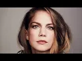 13 Sweet Photos of Anna Chlumsky