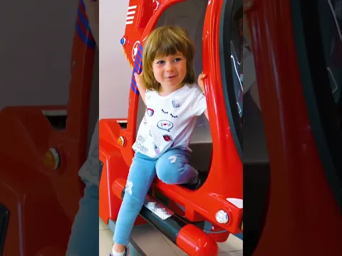 Игрушечный вертолёт доставил Бьянку к Лаки
