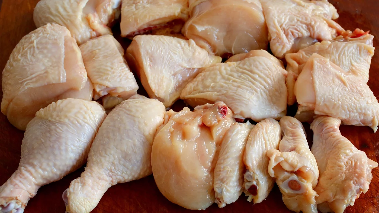 How to cut up a whole chicken (  )