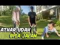 Download Lagu ATHAR BELAJAR JALAN DI RUMPUT😍
