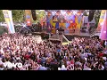 Fall Out Boy - My Songs Know What You Did In The Dark (Light Em Up) (Live On Good Morning America)