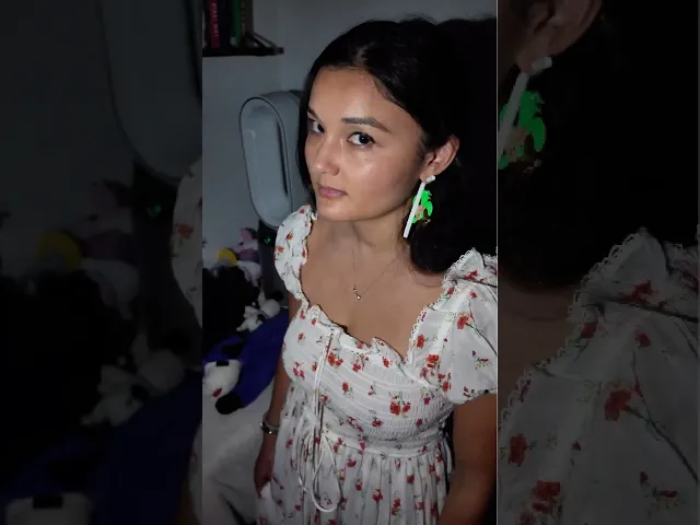 Skateboard Earring Stand video thumbnail