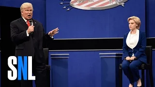 Download Donald Trump vs. Hillary Clinton Town Hall Debate Cold Open - SNL MP3