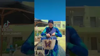 عمالين يقولولى منزلتيش ليه يا ام عمر ادى ام عمر وام زفت 