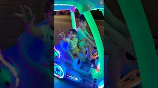 خلودة وكميت ركبوا بأغرب سيارة بالعالم 