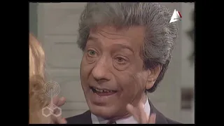 دكتور برهان متضايق من حسن أرابيسك عشان قاله يا خرونش أما مراته الدكتورة ممتاز مصره عليه 