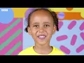 Bath Time Smiles With Dee! 🛁 🦆 | Toddler Words | Yakka Dee!