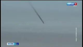 Омичей напугал необычный черный след в небе