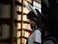 Download Lagu Bookshelf in the sunlight and the bunny girl turning around